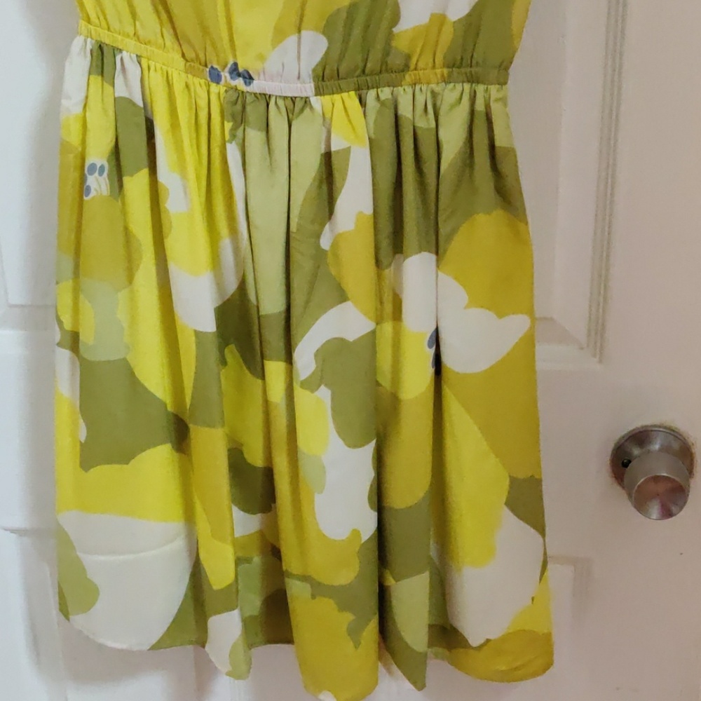 Dress - Picture 2 of 4